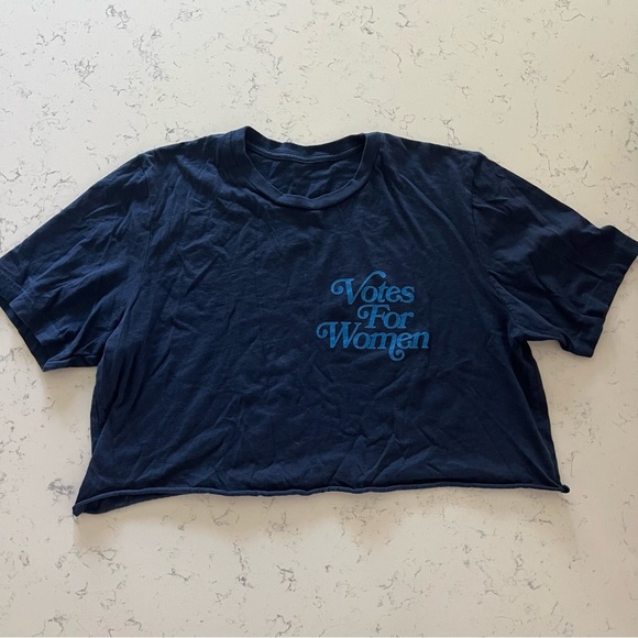 Votes for Women Women's Navy Blue Graphic Crop Top Tee Shirt Size Medium - Picture 2 of 7